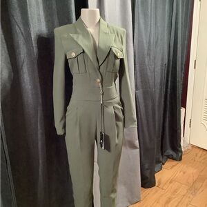 Olive Green Long Sleeve Jumpsuit with Fitted Silhouette and Defined Waist